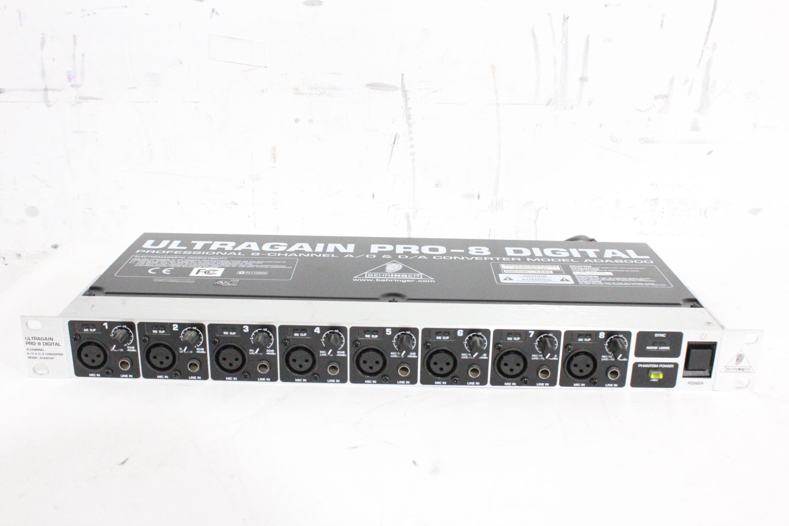 Behringer ADA8000 Ultragain PRO-8 Digital 8-Channel A/D & D/A