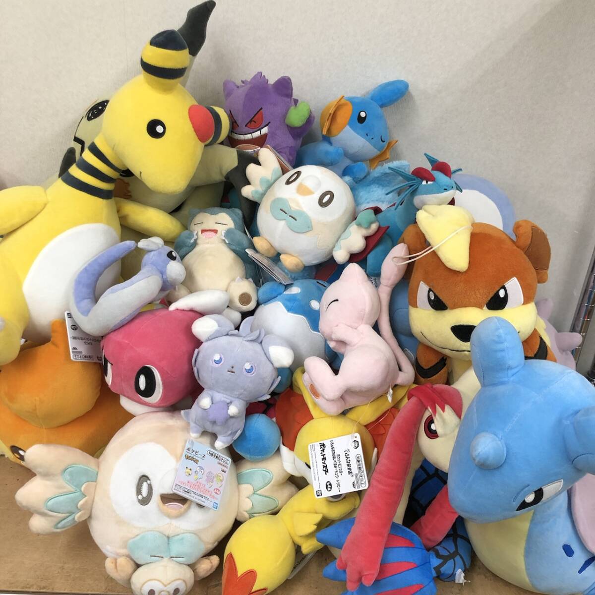 Yahoo!オークション -「ポケモンぬいぐるみまとめ」の落札相場・落札価格
